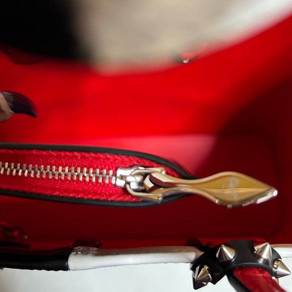 Christian Louboutin Black and White bi-color Small Cabata Tote - Picture 9 of 12